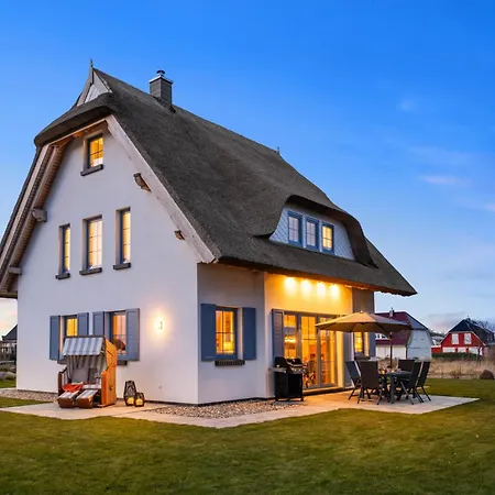 度假居 Ruegenzauber Reetdachhaus Mit Sauna U Kamin Strandnaehe Garten 德兰斯克