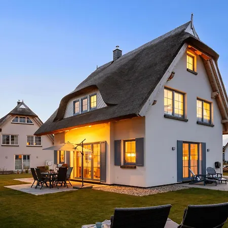 Ruegenzauber - Reetdachhaus Mit Sauna & Kamin Strandnaehe Garten