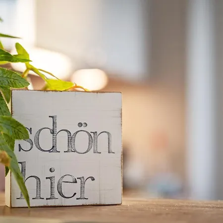 Ruegenzauber - Reetdachhaus Mit Sauna & Kamin Strandnaehe Garten Feriehus Dranske