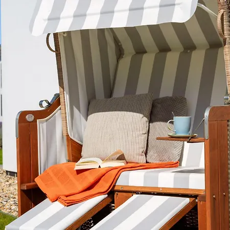 Ruegenzauber &ndash Reetdachhaus Mit Sauna U Kamin Strandnaehe Garten *
