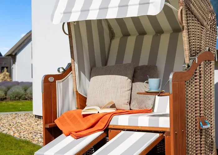 Rügenzauber Reetdachhaus Mit Sauna U Kamin Strandnähe Garten *