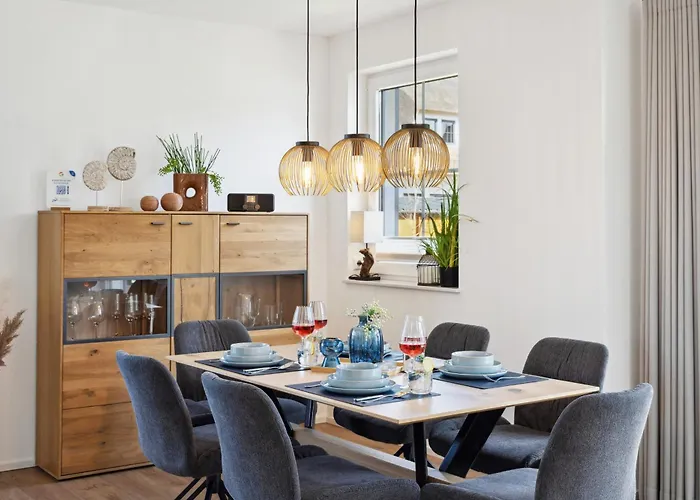 Rügenzauber Reetdachhaus Mit Sauna U Kamin Strandnähe Garten Сasa de vacaciones *