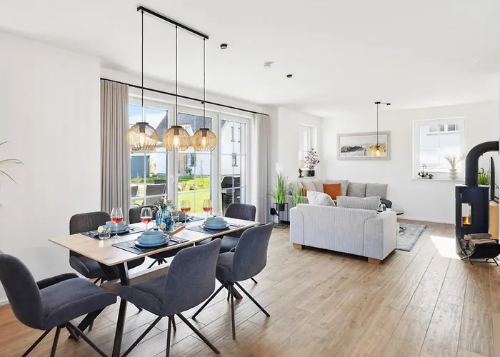 Rügenzauber Reetdachhaus Mit Sauna U Kamin Strandnähe Garten