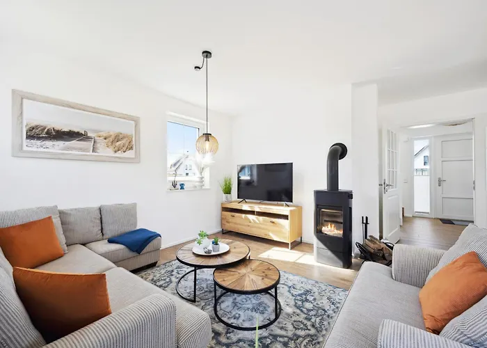 Ruegenzauber &Ndash Reetdachhaus Mit Sauna U Kamin Strandnaehe Garten Holiday home Dranske
