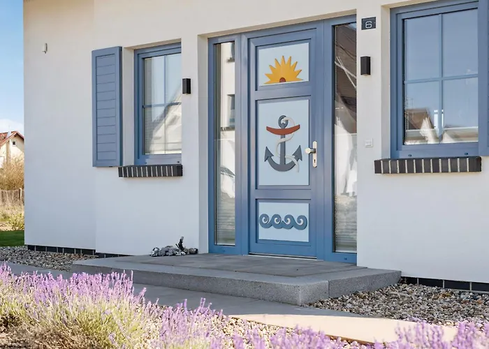 Ruegenzauber &Ndash Reetdachhaus Mit Sauna U Kamin Strandnaehe Garten Dranske