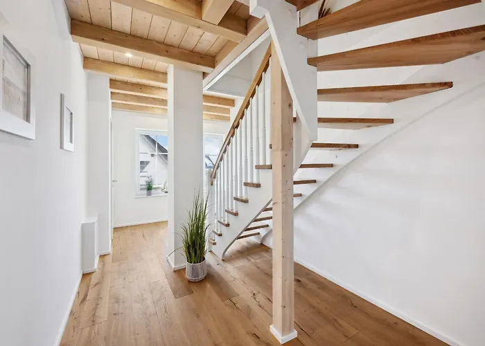 Holiday home Ruegenzauber &Ndash Reetdachhaus Mit Sauna U Kamin Strandnaehe Garten Dranske