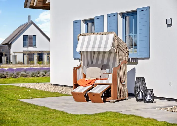 Ruegenzauber &Ndash Reetdachhaus Mit Sauna U Kamin Strandnaehe Garten * Dranske